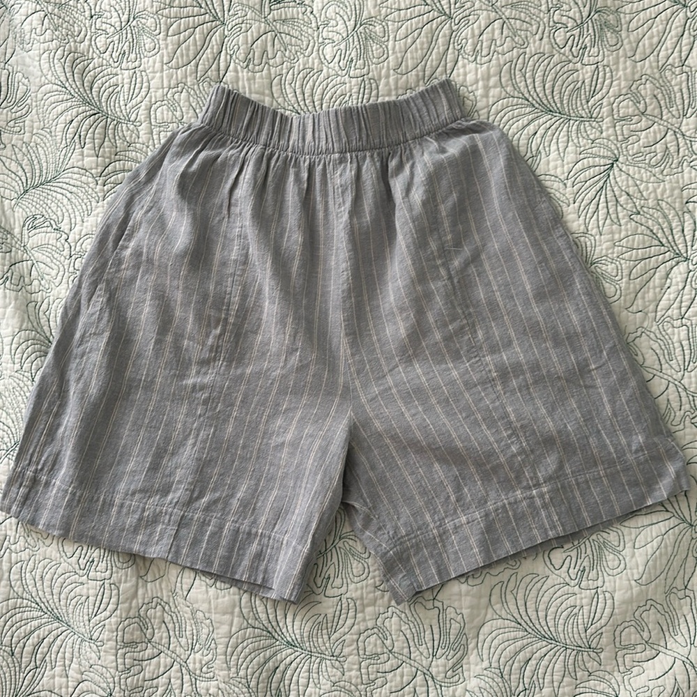 Hackwith Design House • Baby Blue Striped Easy Shorts Size S